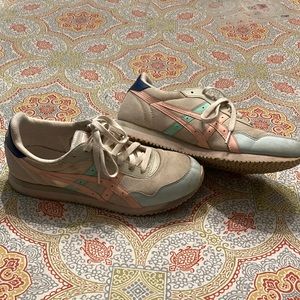 ASICS Tiger Runner retro tennis shoes